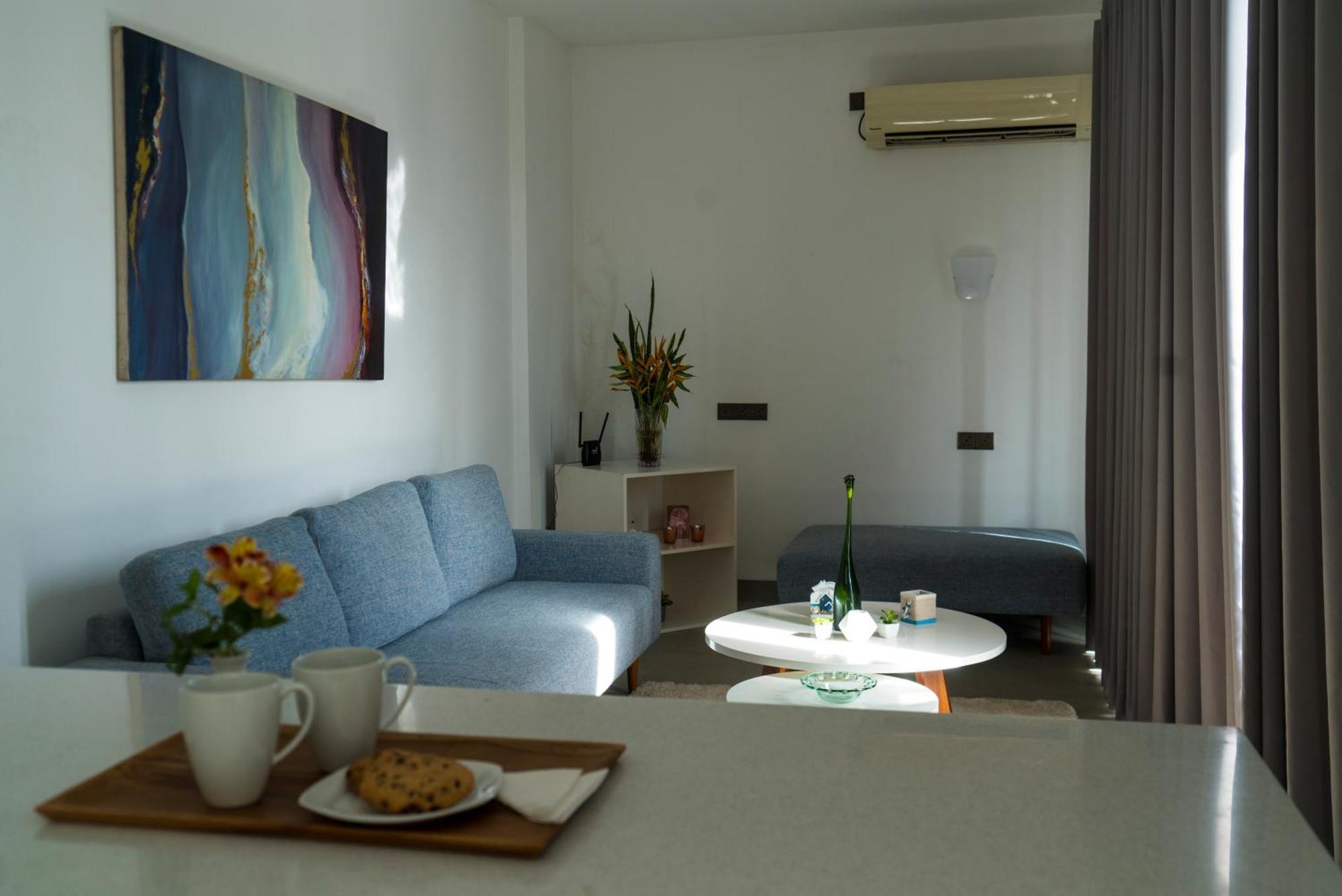 Four Petals Inn โคลอมโบ ภายนอก รูปภาพ