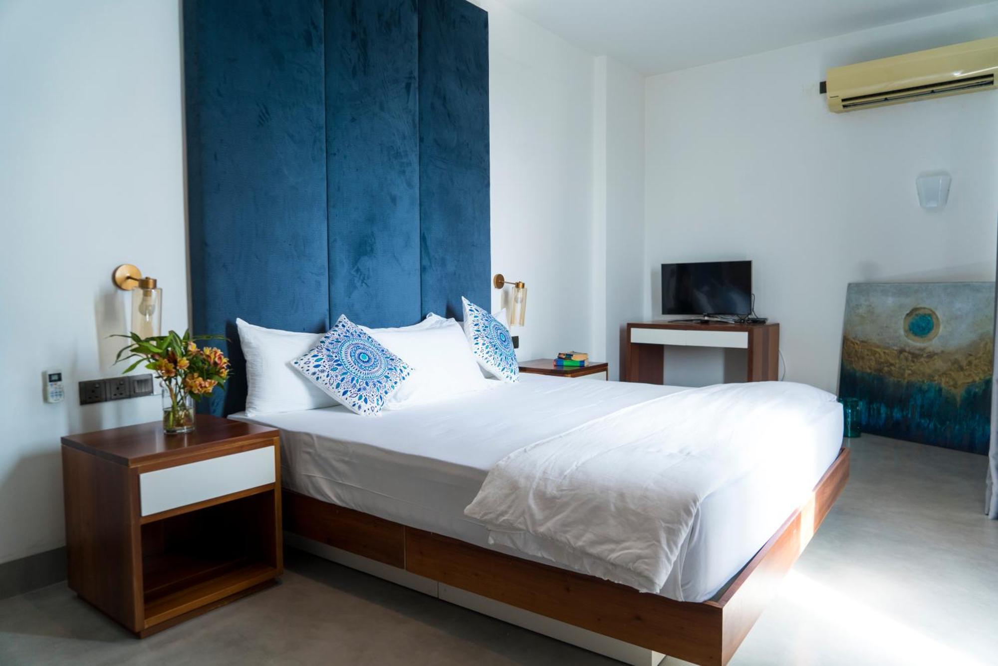 Four Petals Inn โคลอมโบ ภายนอก รูปภาพ