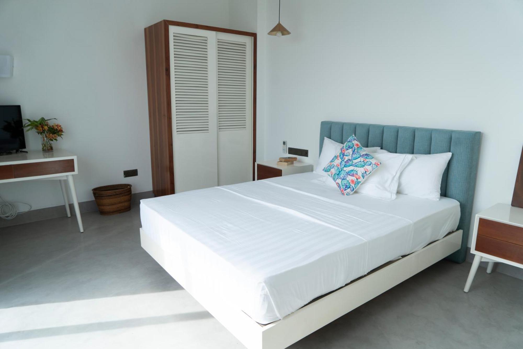 Four Petals Inn โคลอมโบ ภายนอก รูปภาพ