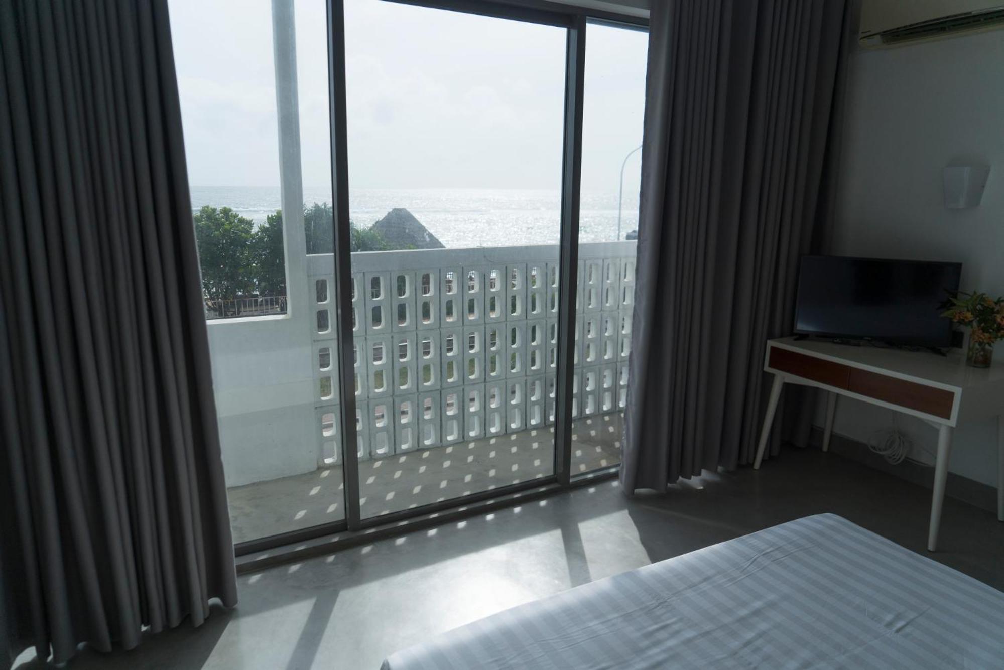 Four Petals Inn โคลอมโบ ภายนอก รูปภาพ