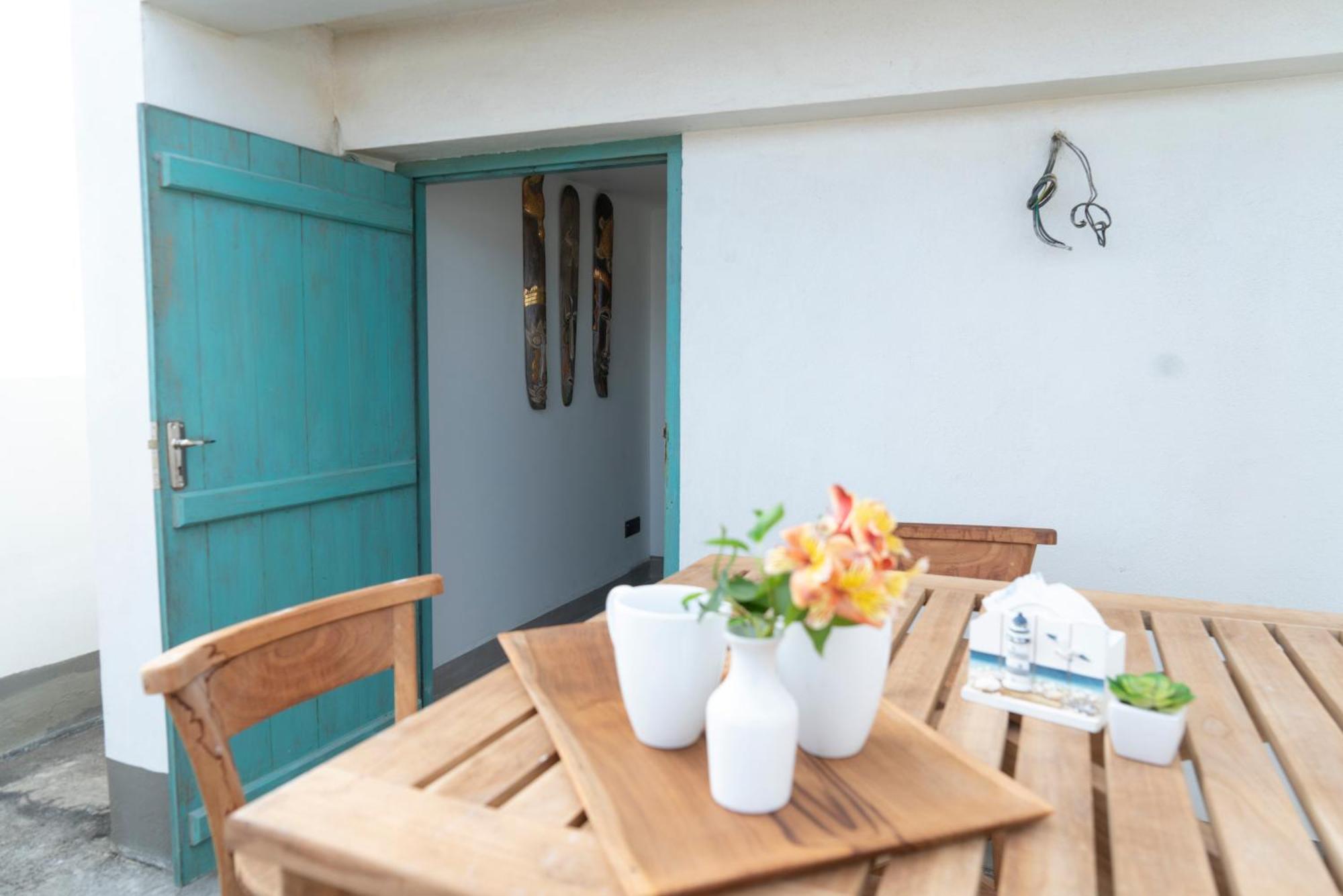 Four Petals Inn โคลอมโบ ภายนอก รูปภาพ