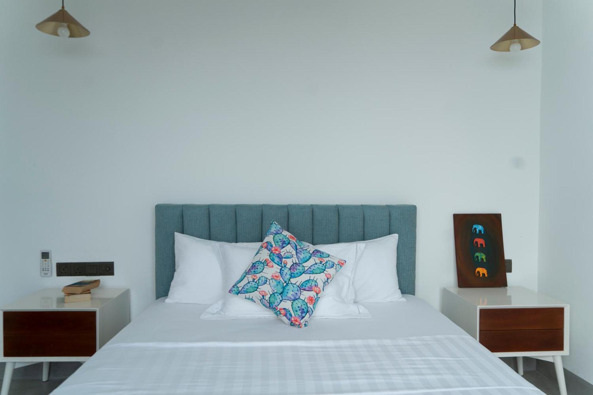 Four Petals Inn โคลอมโบ ภายนอก รูปภาพ