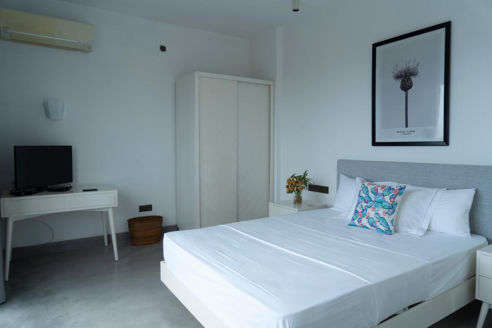 Four Petals Inn โคลอมโบ ภายนอก รูปภาพ